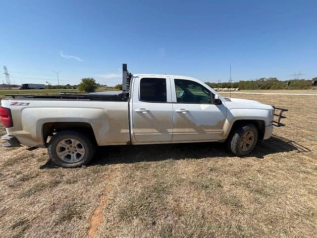 Image of Chevrolet 1500 equipment image 4