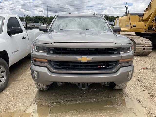 Image of Chevrolet Silverado equipment image 1