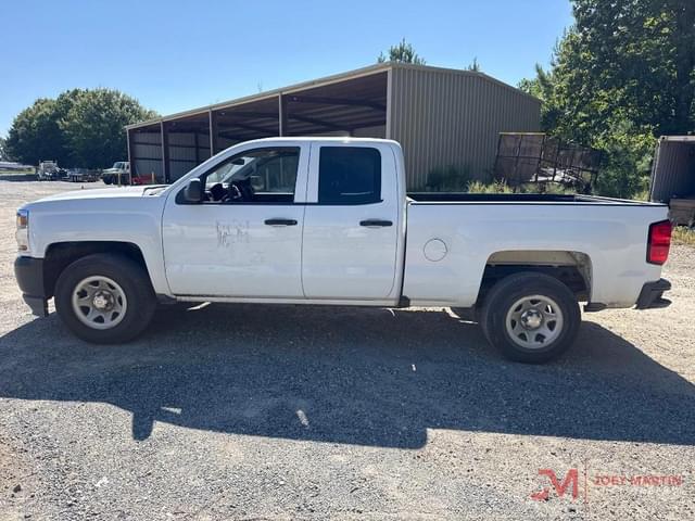 Image of Chevrolet Silverado equipment image 4