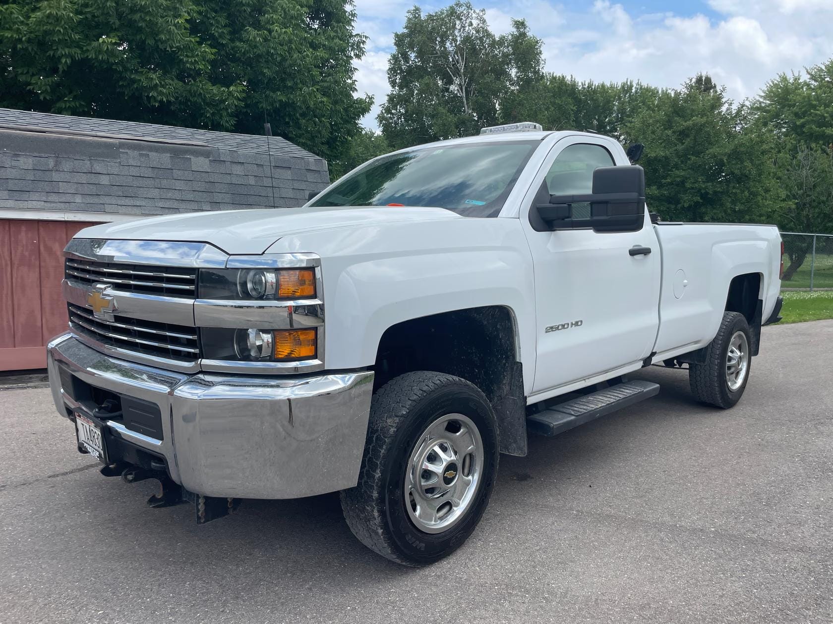 2017 Chevrolet 2500HD Equipment Image0