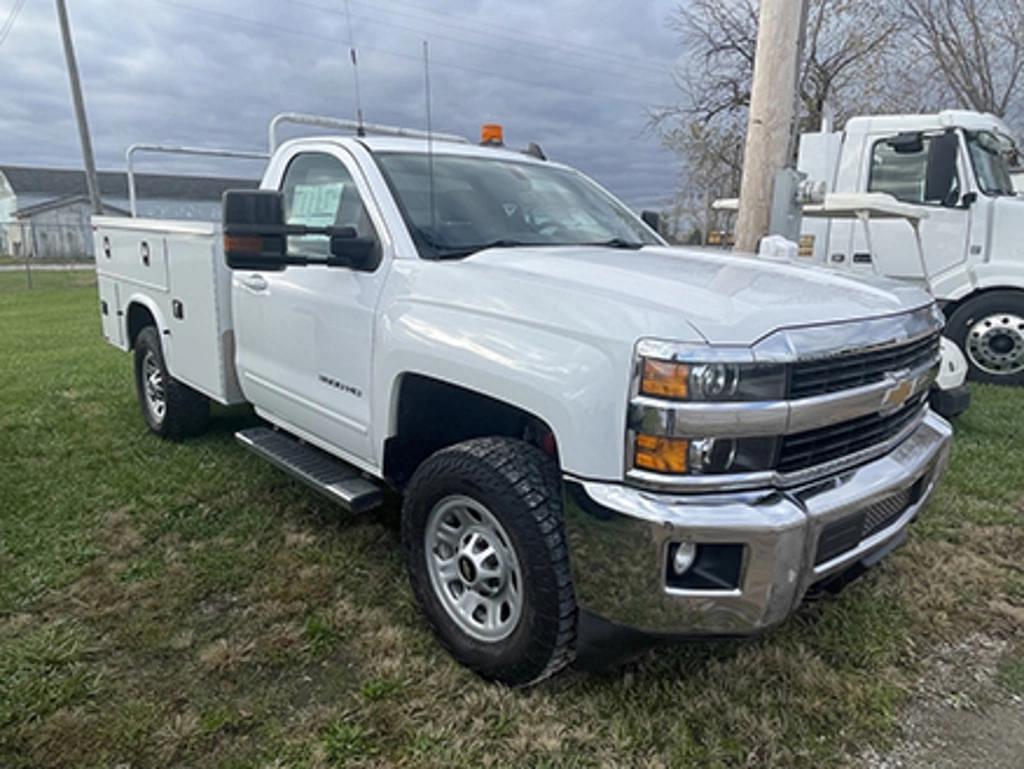 Image of Chevrolet 3500HD Primary image