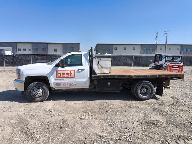 Image of Chevrolet 3500HD equipment image 2