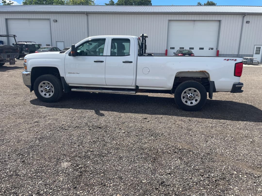 Image of Chevrolet 3500HD Primary image