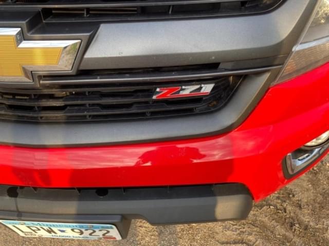 Image of Chevrolet Colorado equipment image 2