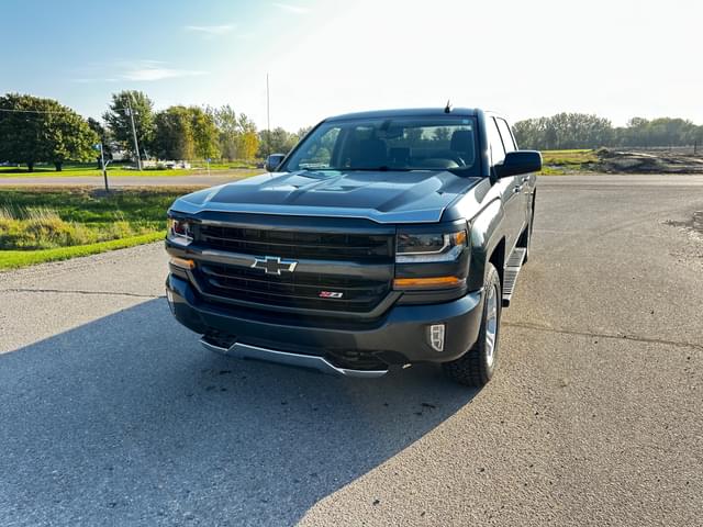 Image of Chevrolet 1500 equipment image 3