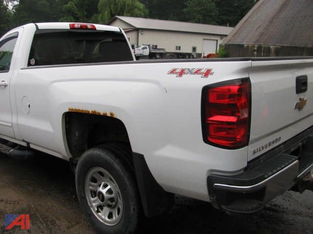 Image of Chevrolet 2500HD equipment image 2