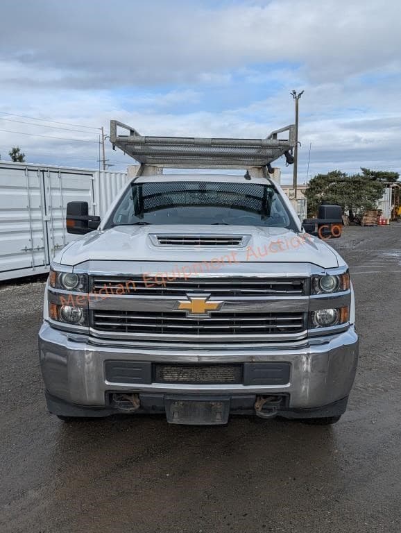 Image of Chevrolet 3500 equipment image 1