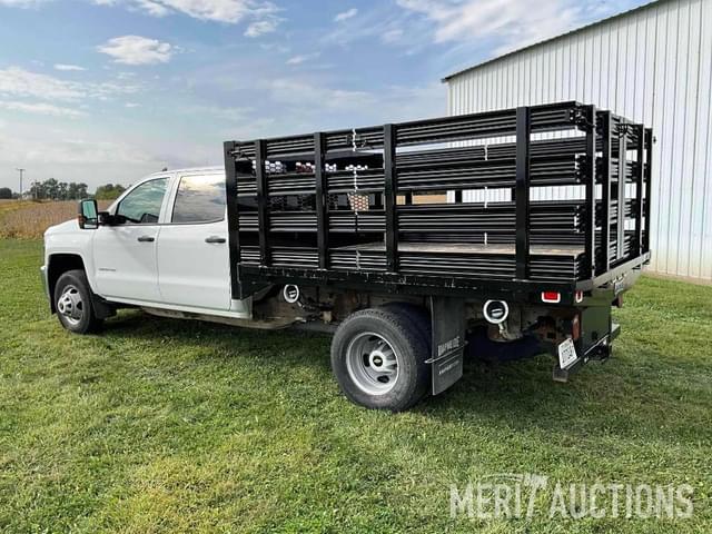 Image of Chevrolet 3500HD equipment image 3