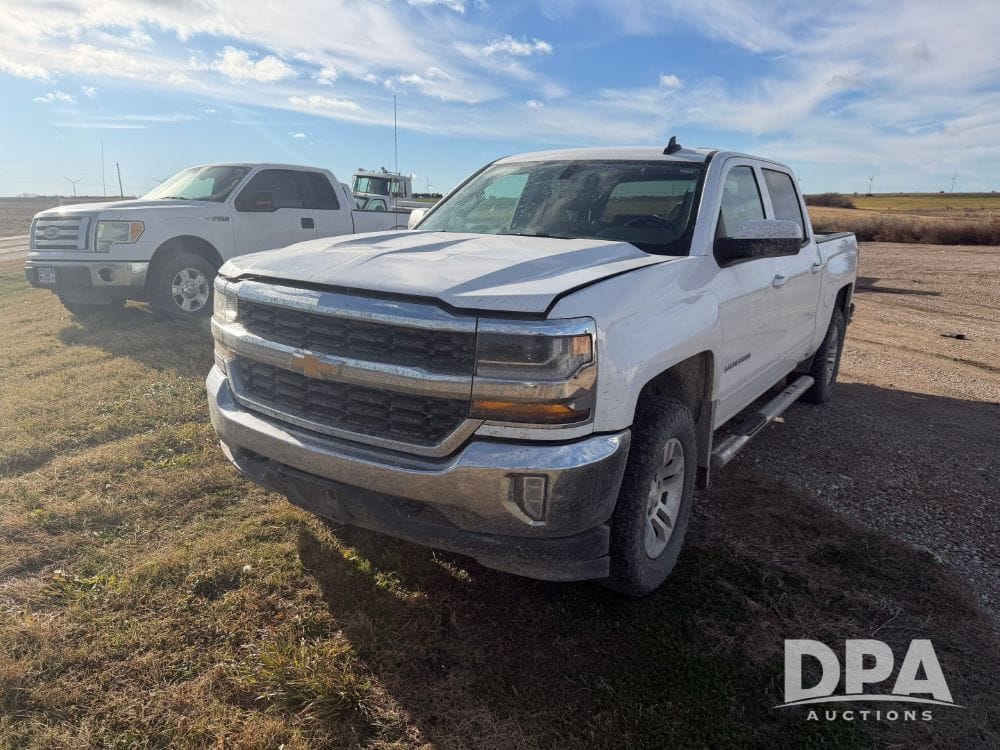 2017 Chevrolet 1500 Equipment Image0