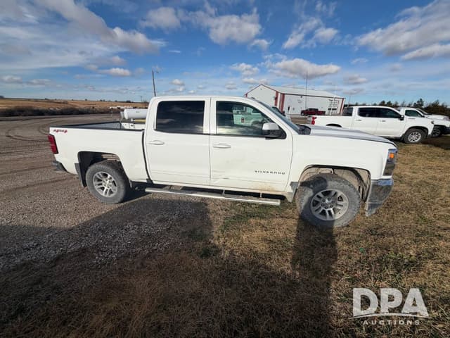 Image of Chevrolet 1500 equipment image 4