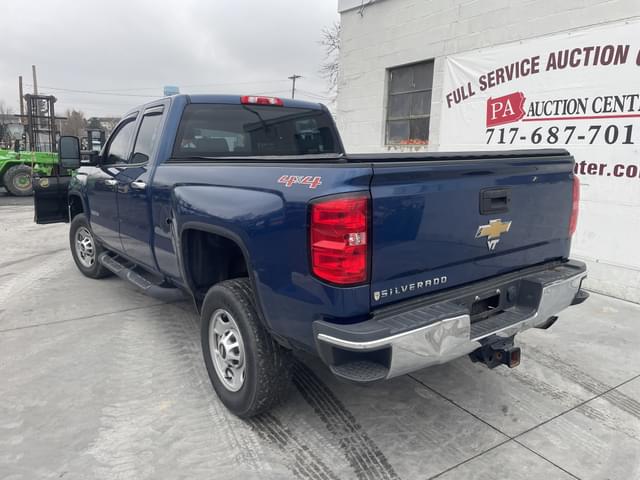 Image of Chevrolet 2500HD equipment image 3