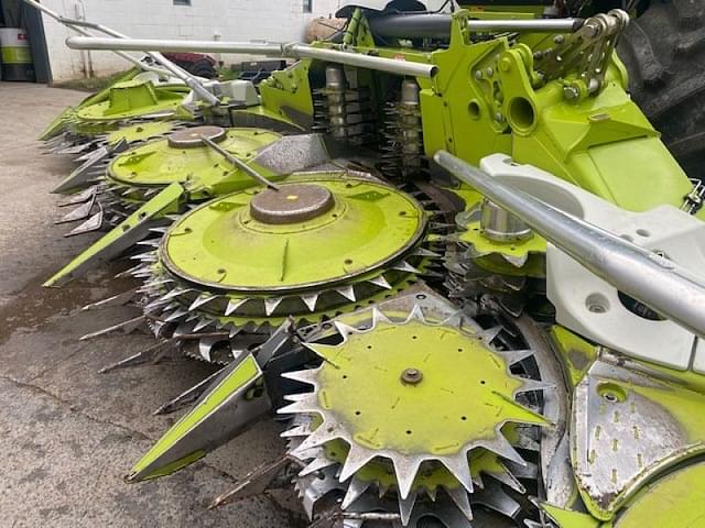 Image of CLAAS Orbis 750 equipment image 1