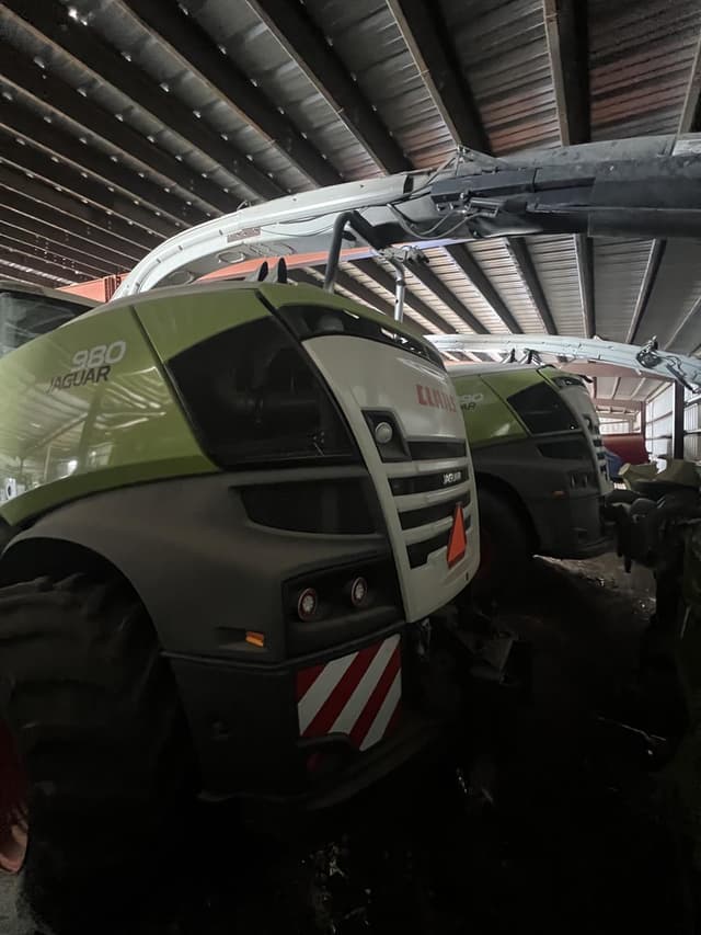 Image of CLAAS Jaguar 980 equipment image 2