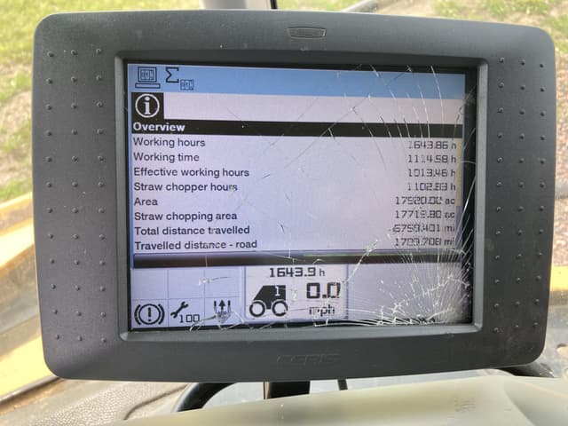 Image of CLAAS LEXION 740 equipment image 2