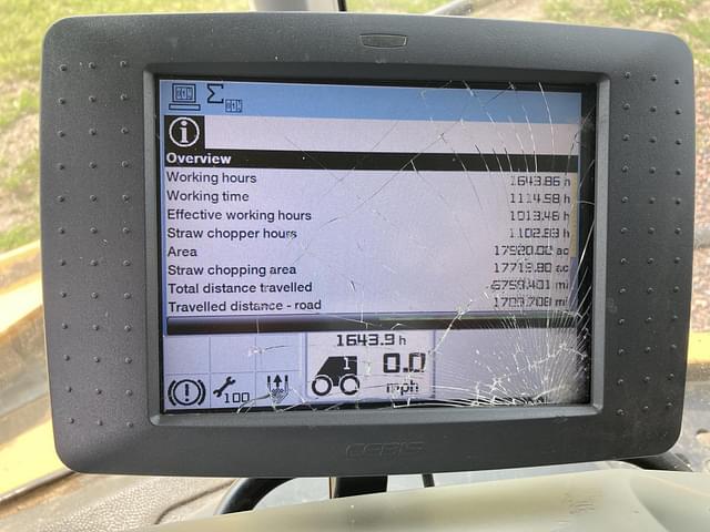 Image of CLAAS LEXION 740 equipment image 1