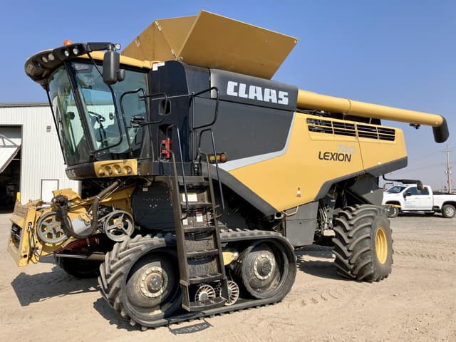 Image of CLAAS LEXION 740TT equipment image 4