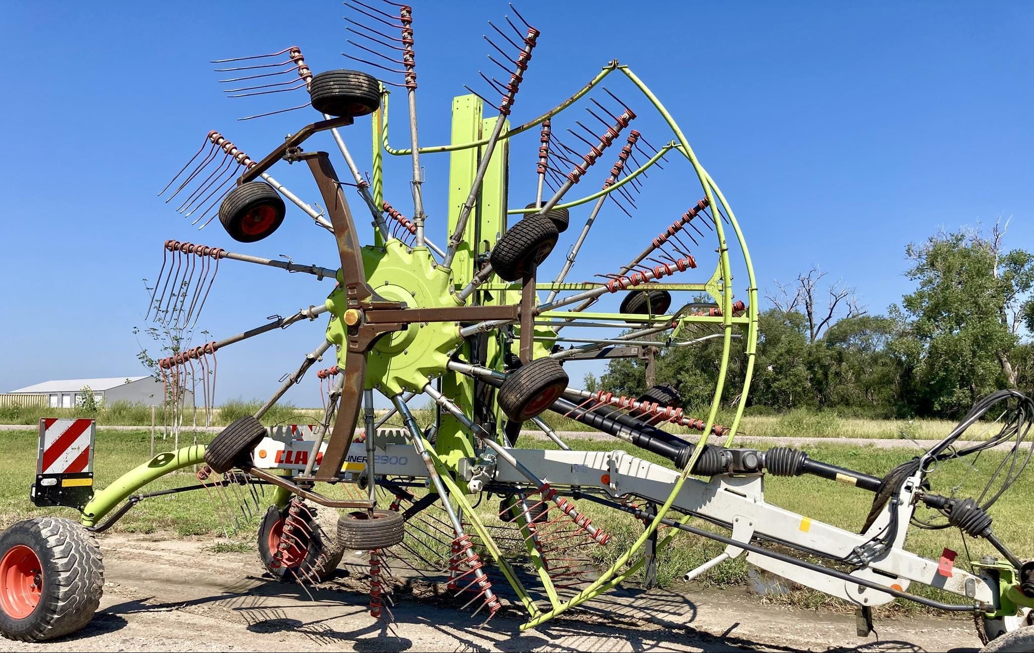 2017 CLAAS Liner 2900 Equipment Image0