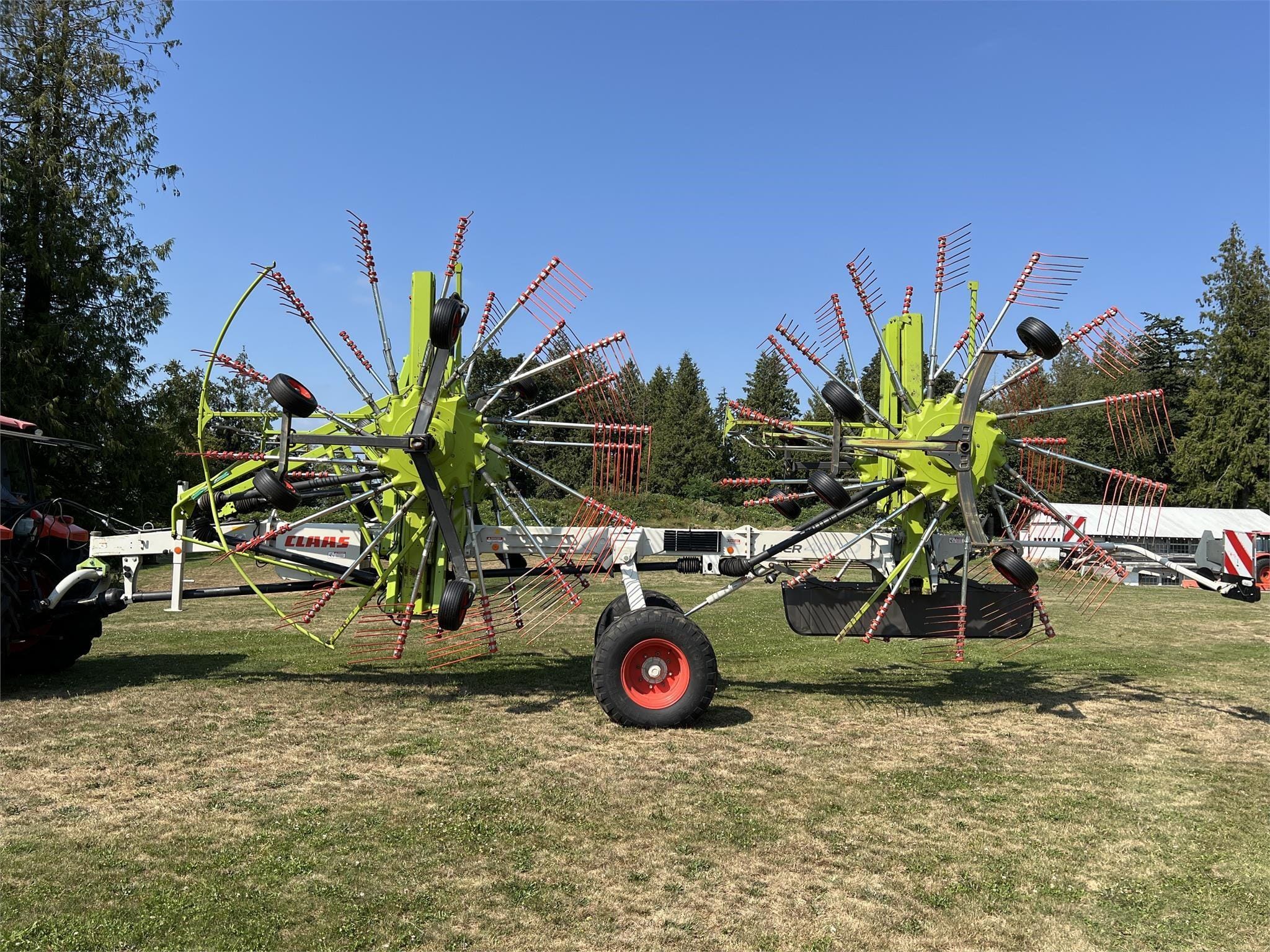 2017 CLAAS Liner 4000 Equipment Image0