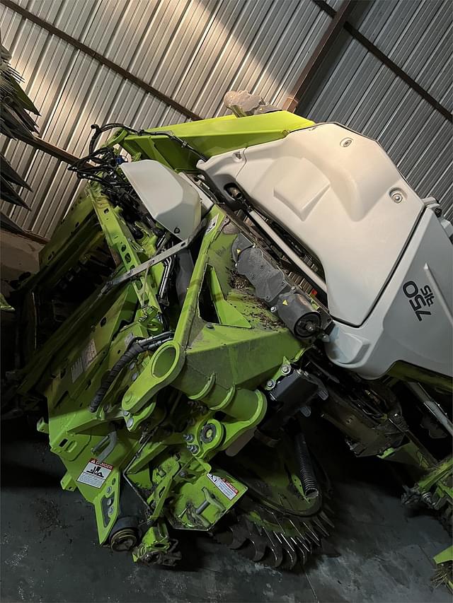 Image of CLAAS Orbis 750 equipment image 3