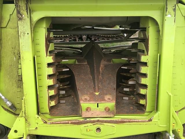 Image of CLAAS Orbis 750 equipment image 4