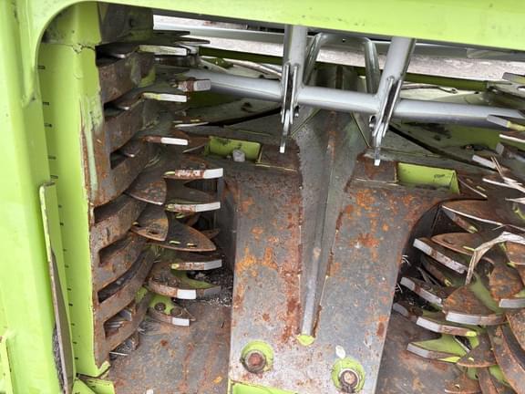 Image of CLAAS Orbis 750 equipment image 2