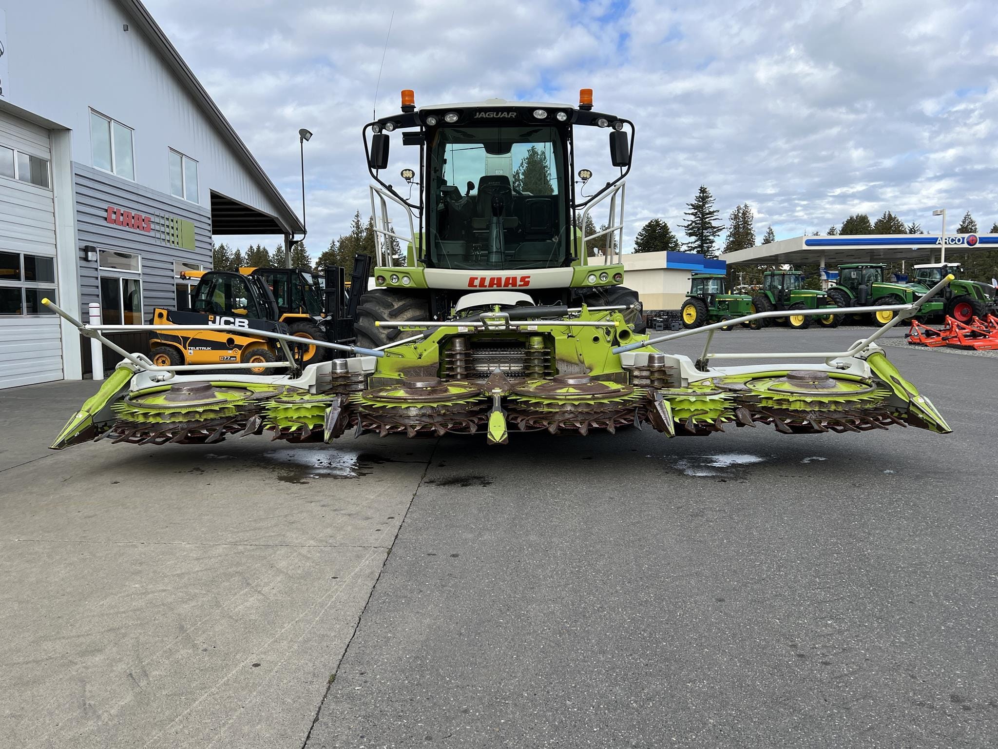 2017 CLAAS Orbis 750 Equipment Image0