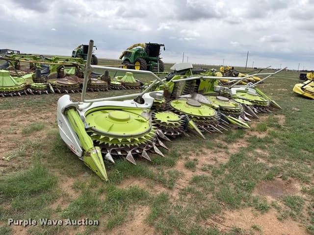 Image of CLAAS Orbis 750 equipment image 3
