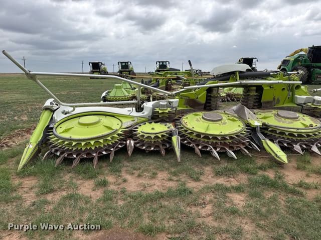 Image of CLAAS Orbis 750 equipment image 2