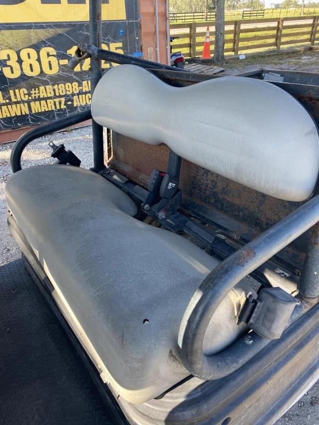 Image of Club Car Carryall 1700 equipment image 4