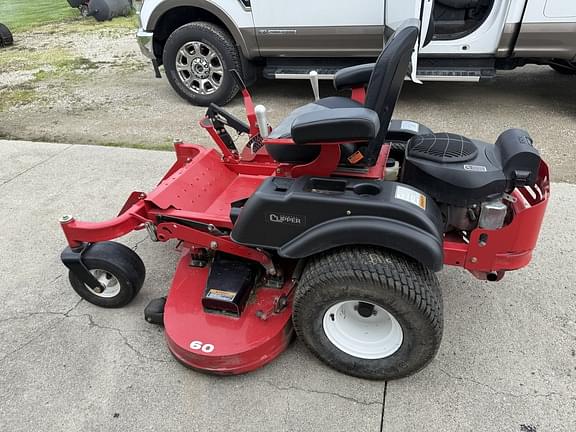 Image of Country Clipper XLT equipment image 4