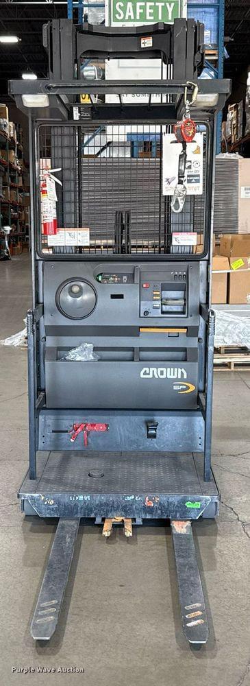 Image of Crown SP3520-30 equipment image 1
