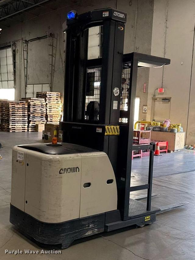 Image of Crown SP3520-30 equipment image 4