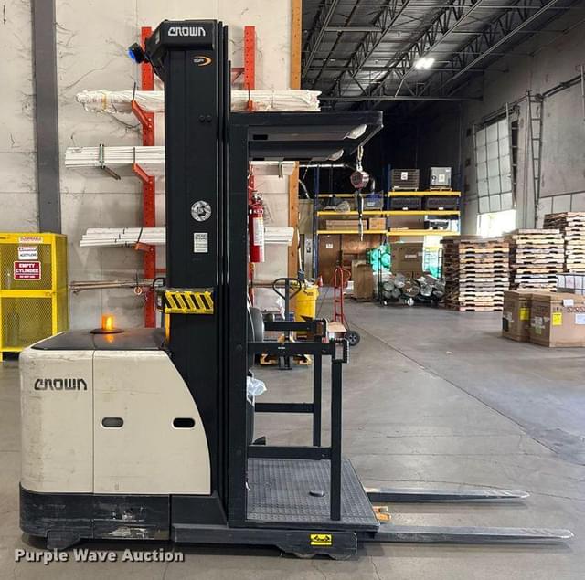 Image of Crown SP3520-30 equipment image 3