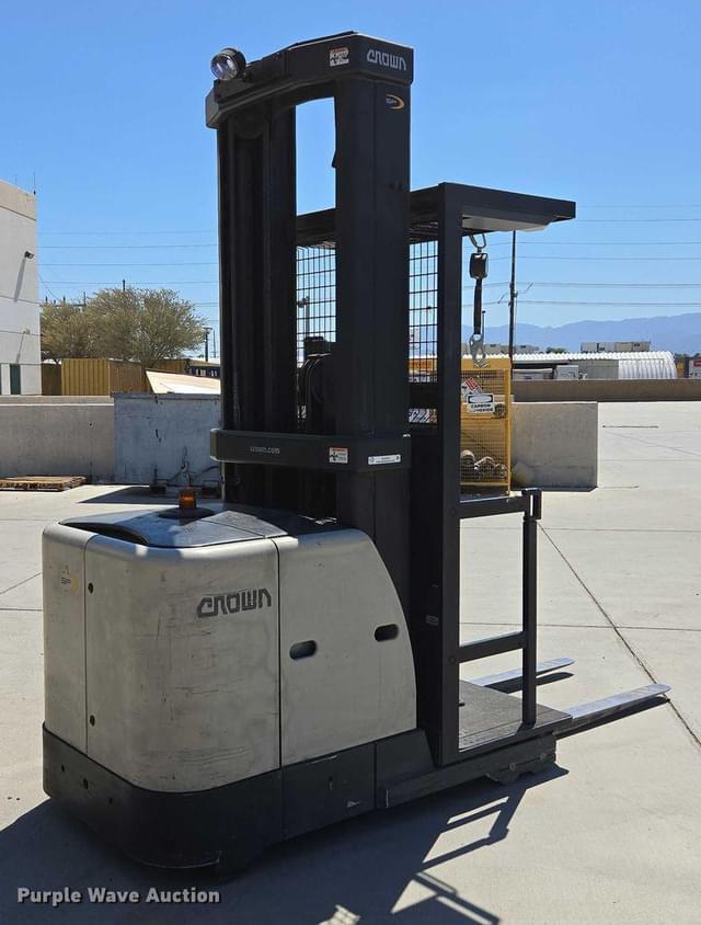 Image of Crown SP3520-30 equipment image 4