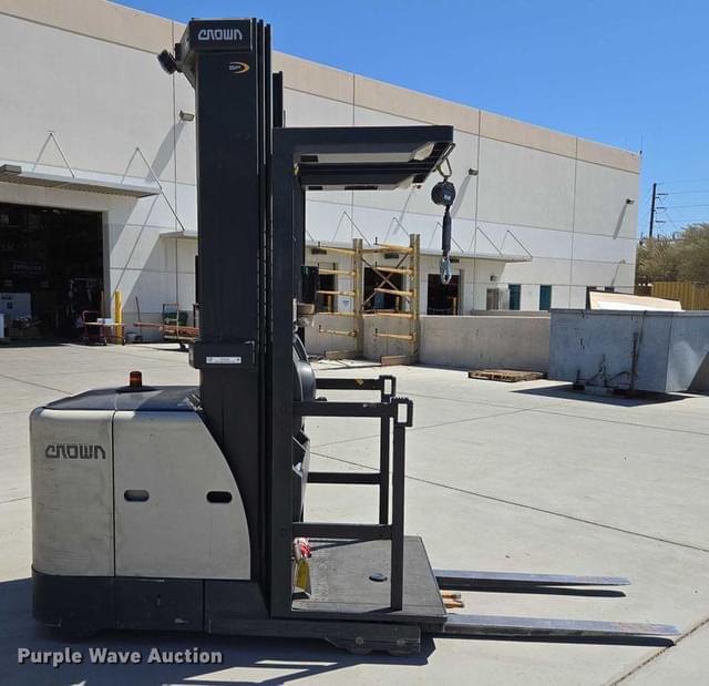 Image of Crown SP3520-30 equipment image 3