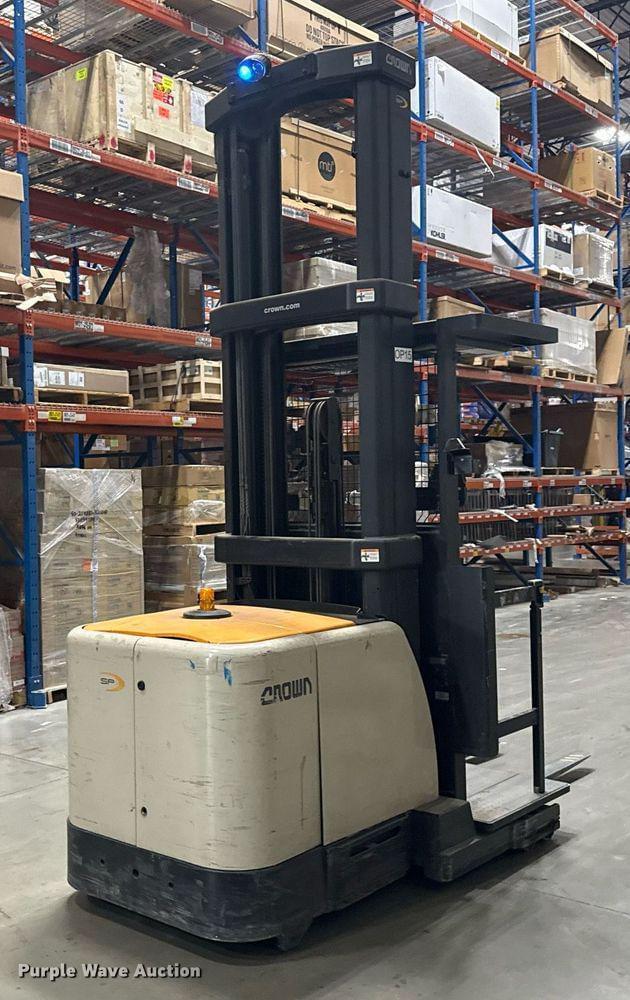 Image of Crown SP4050-30 equipment image 4