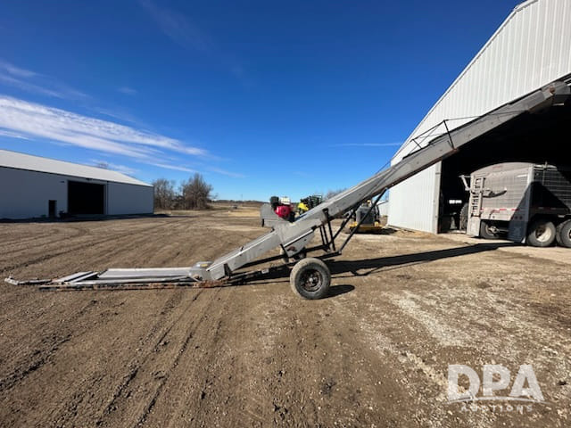 2017 CrustBuster Speed King Equipment Image0