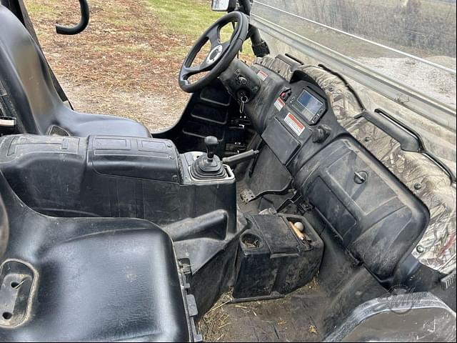 Image of Cub Cadet Challenger 700 equipment image 2