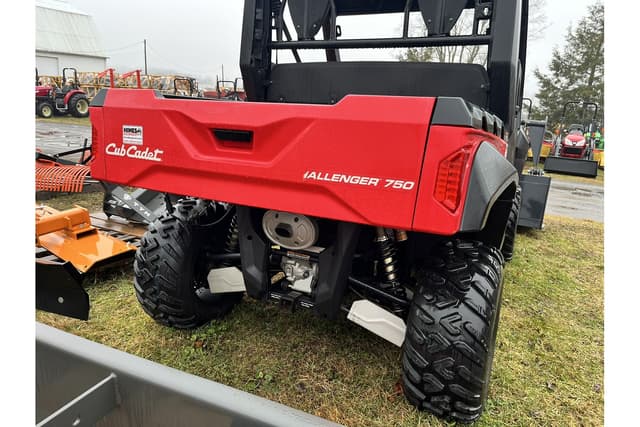 Image of Cub Cadet Challenger 750 equipment image 4