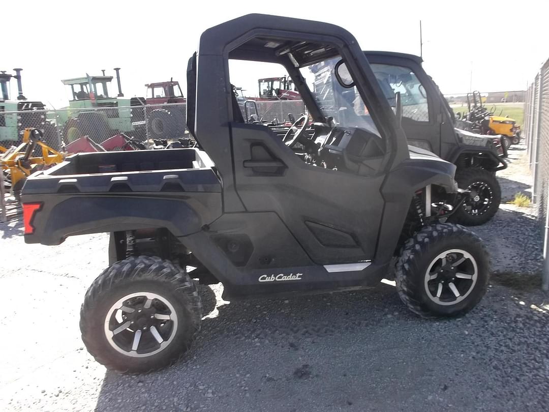 Image of Cub Cadet Challenger MX 750 EPS Primary image