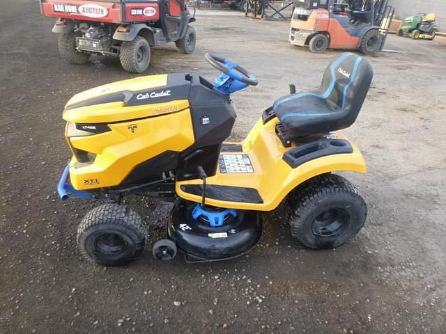 Image of Cub Cadet LT42E equipment image 4