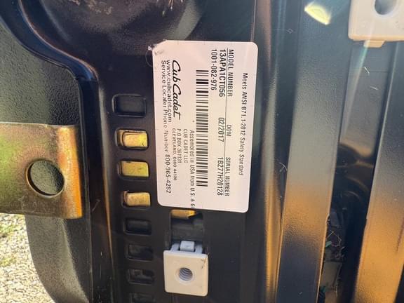 Image of Cub Cadet XT1 LT46 equipment image 4