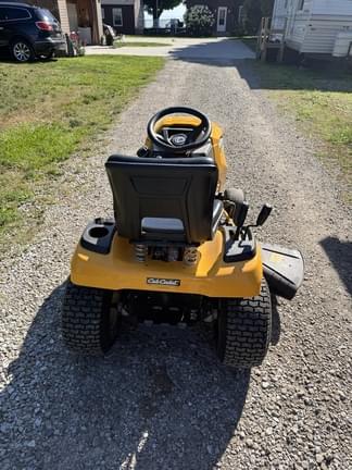 Image of Cub Cadet XT1 LT46 equipment image 2