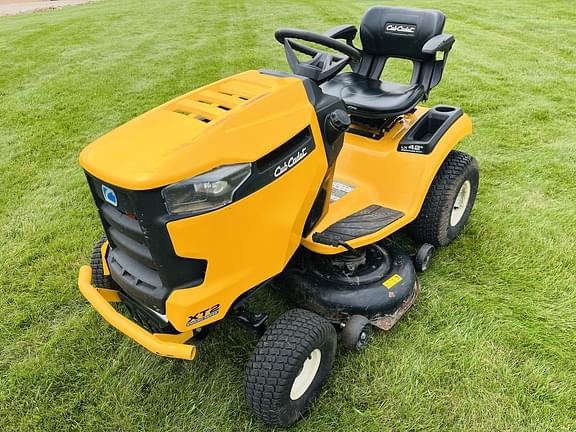 Image of Cub Cadet XT2 LX42 equipment image 1