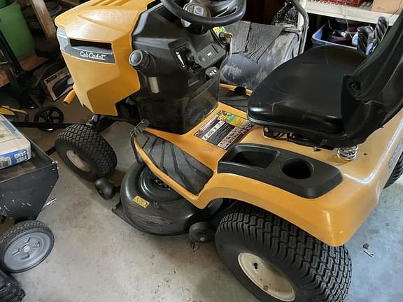 Image of Cub Cadet XT2 LX42 equipment image 1