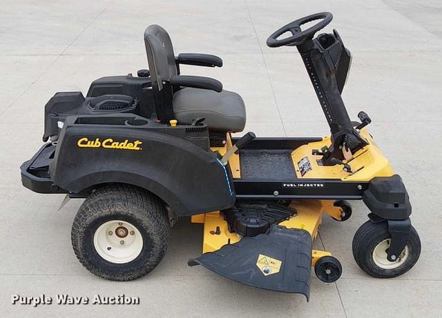 Image of Cub Cadet RZT SX equipment image 3