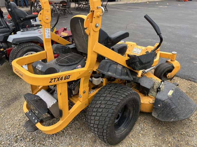 Image of Cub Cadet Ultima ZTX4 equipment image 3