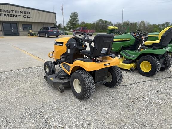 Image of Cub Cadet XT2 equipment image 2
