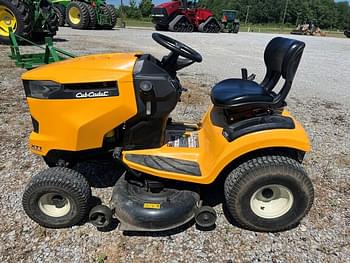 2017 Cub Cadet XT1 LT42 Equipment Image0