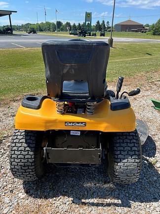 Image of Cub Cadet XT1 LT42 equipment image 3